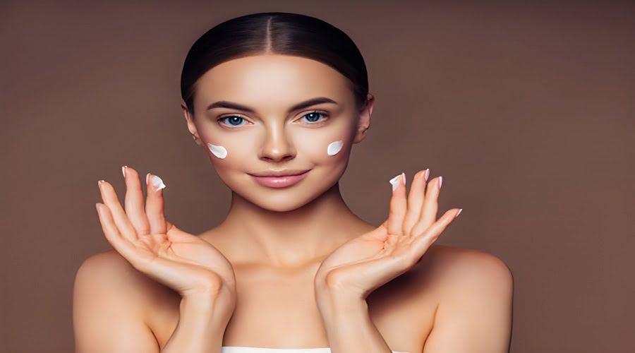 You are currently viewing How to Make Your Skin Glow Naturally at Home 2024